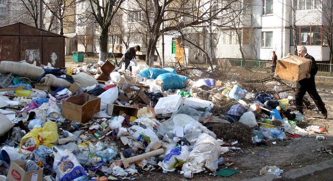 Україна посідає перше місце у світі за кількістю сміття на душу населення