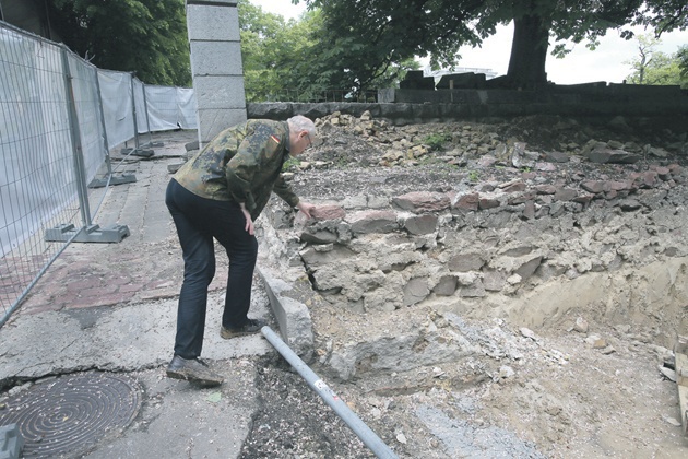 Историки просят ГПУ остановить строительство в историческом центре Киева